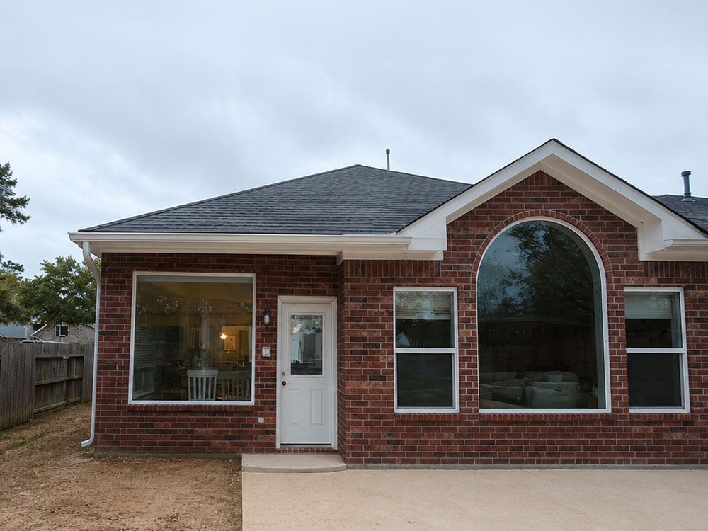 Before patio remodel in Houston by Southwestern Roofing